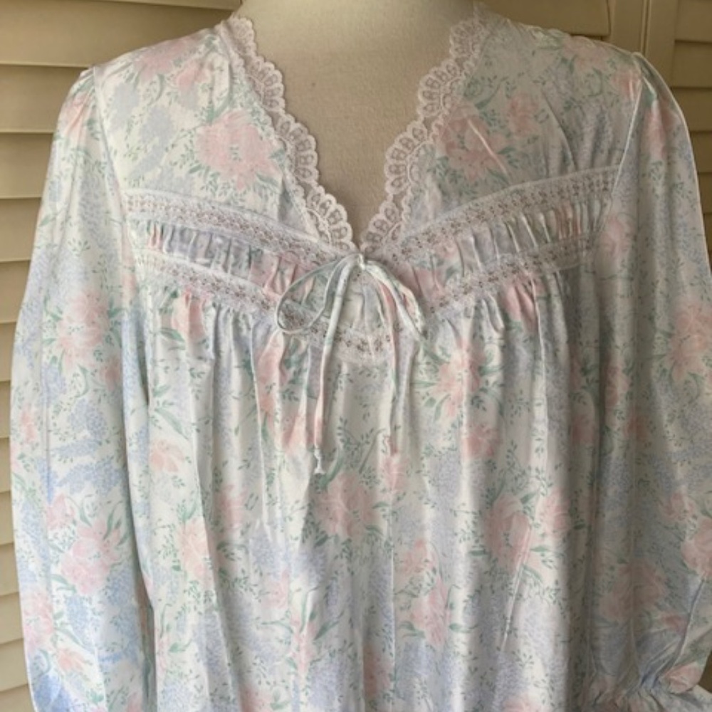 Vanity Fair Floor Length Nightgown